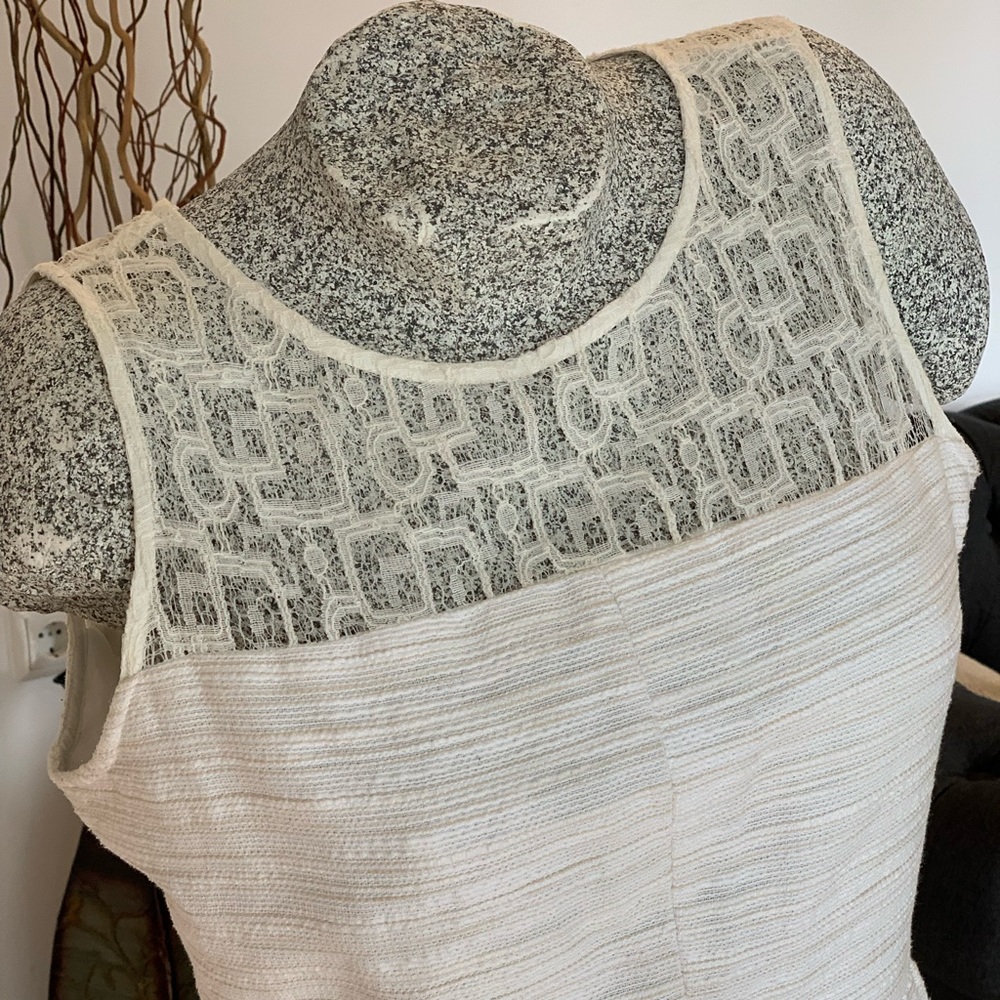 Sleeveless Lace Detail Dress